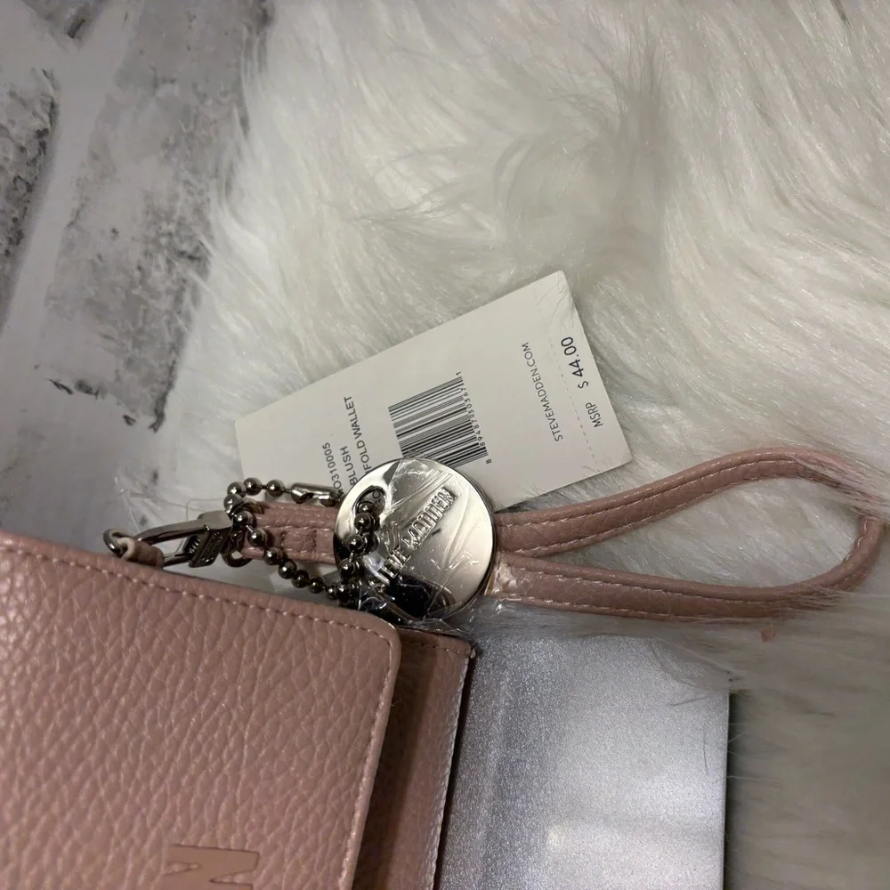 Steve Madden Blush Wristlet Clutch - Picture 2 of 4